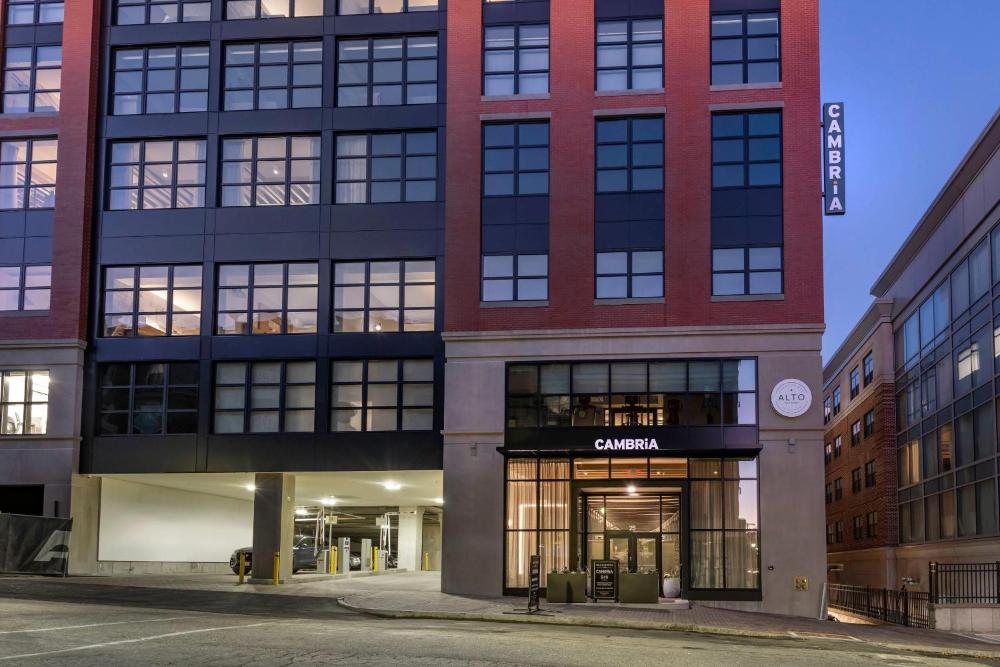 Cambria Hotel Portland Downtown Old Port